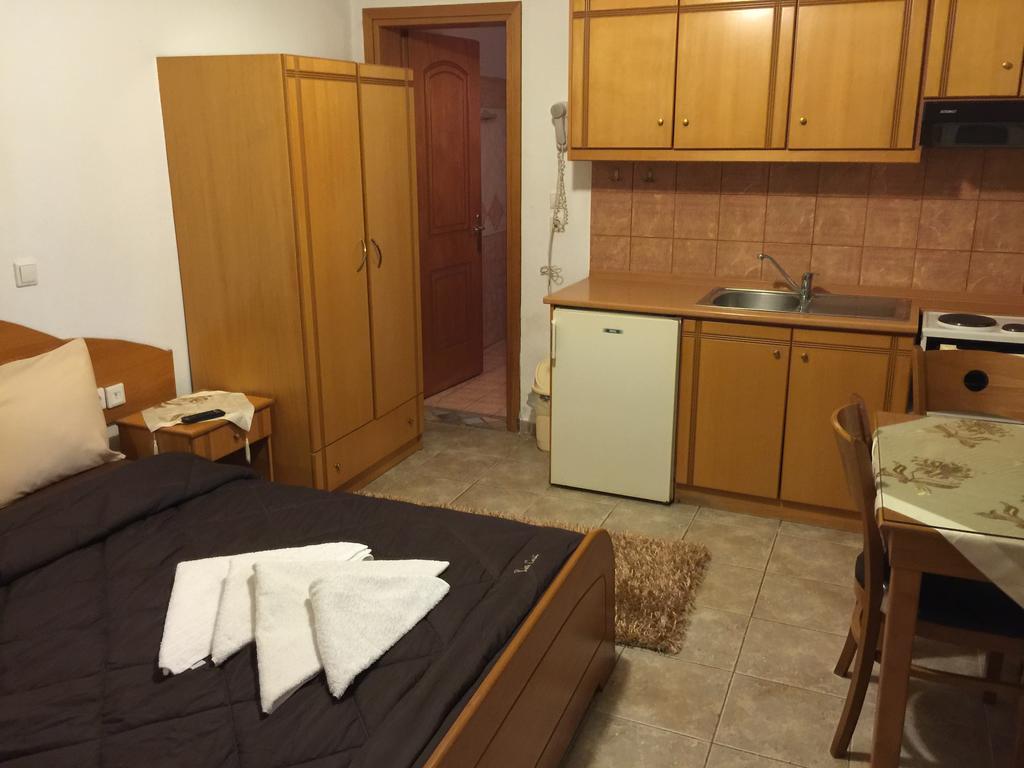 Alexandros Apartment Loutraki  Room photo