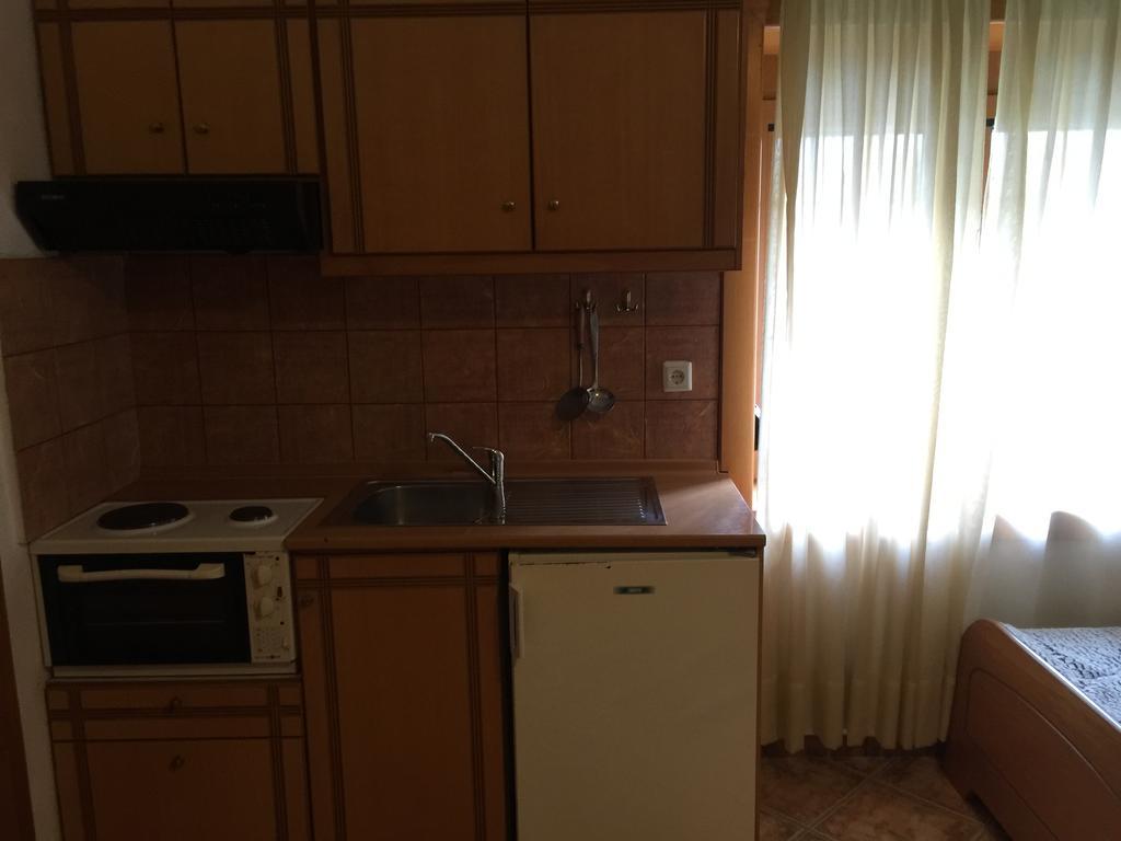 Alexandros Apartment Loutraki  Exterior photo