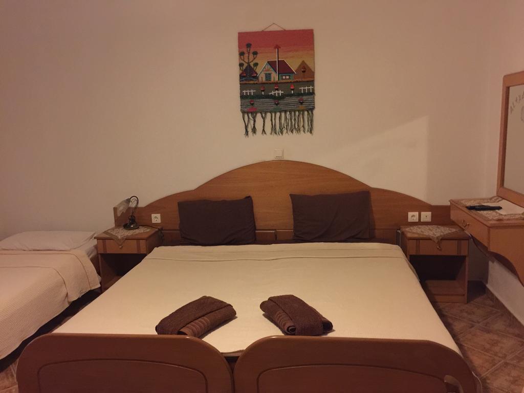 Alexandros Apartment Loutraki  Exterior photo