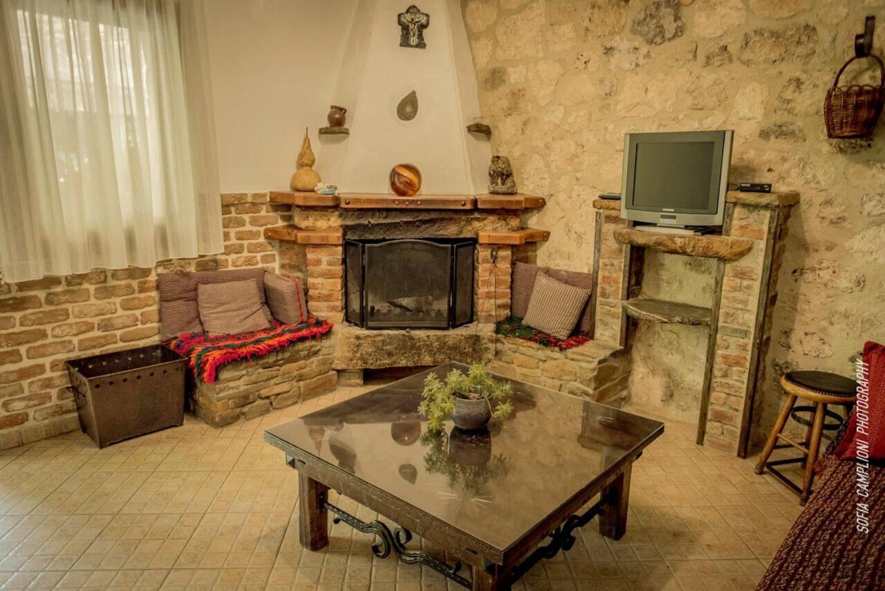 Alexandros Apartment Loutraki  Exterior photo